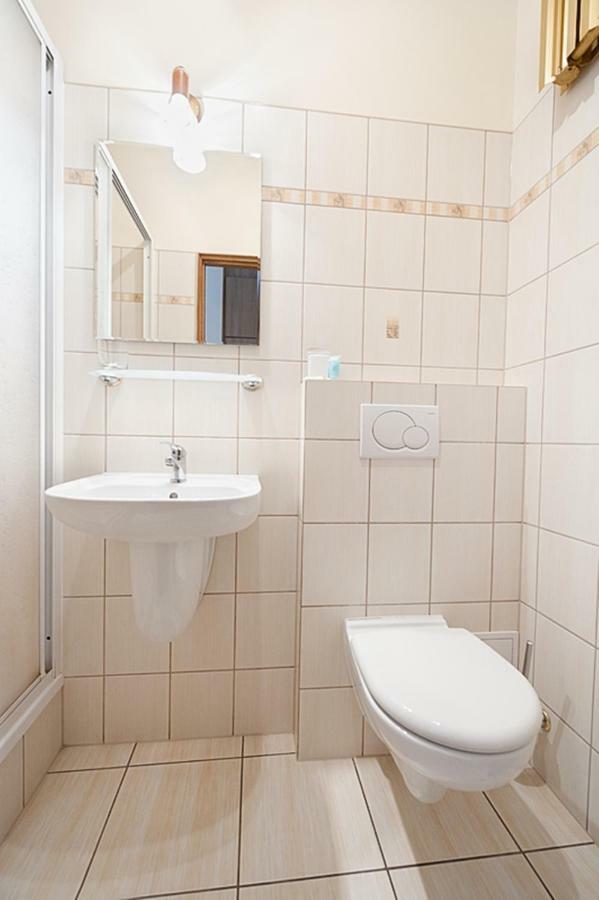 A&P Motel Mikolow Ngoại thất bức ảnh